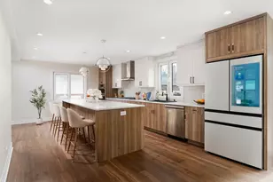 805 S Tures Ln, Des Plaines, IL 60018 - Photo 11