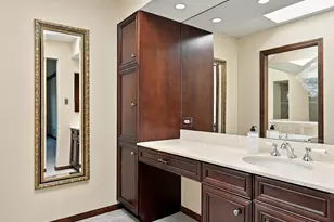 7537 Ridgewood Ln, Burr Ridge, IL 60527 - Photo 27