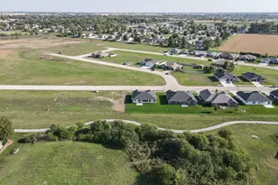 985 Spring St, Manteno, IL 60950 - Photo 7