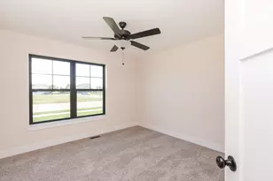 985 Spring St, Manteno, IL 60950 - Photo 35