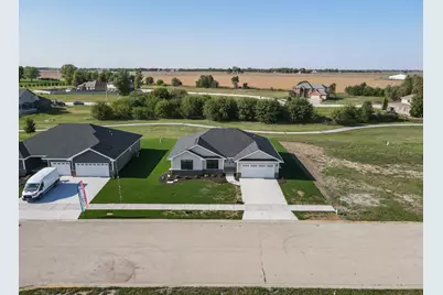 985 Spring Street, Manteno, IL 60950 - Photo 5