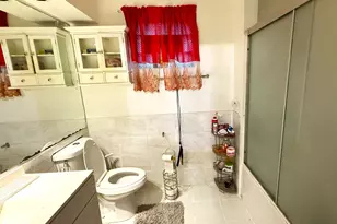 1826 W Pratt Blvd, Chicago, IL 60626 - Photo 5