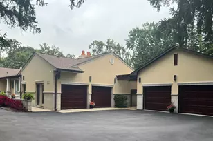 1122 S Estate Ln, Lake Forest, IL 60045 - Photo 3