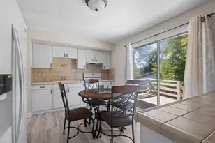 601 Derbyshire Ln, Bolingbrook, IL 60440 - Photo 13