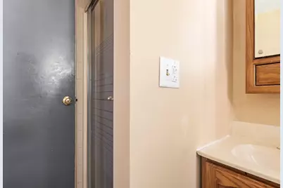 601 Derbyshire Lane, Bolingbrook, IL 60440 - Photo 15