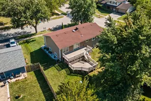 601 Derbyshire Ln, Bolingbrook, IL 60440 - Photo 5