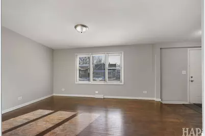 1310 N Poplar Avenue, Round Lake Beach, IL 60073 - Photo 3