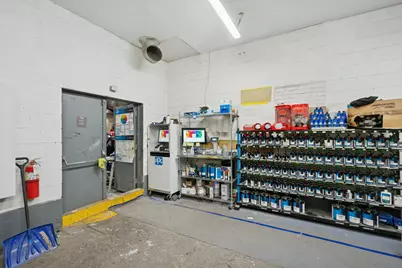 3263 W Fullerton Avenue, Chicago, IL 60647 - Photo 9