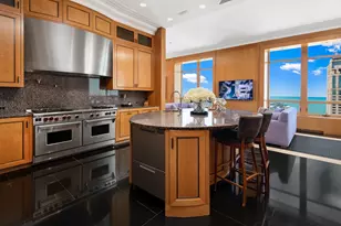 800 N Michigan Ave, Chicago, IL 60611 - Photo 21