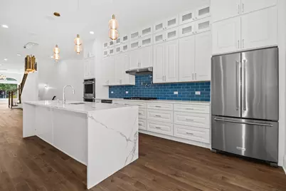 922 E 42nd Place, Chicago, IL 60653 - Photo 11