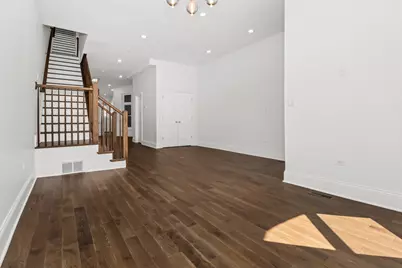 922 E 42nd Place, Chicago, IL 60653 - Photo 3