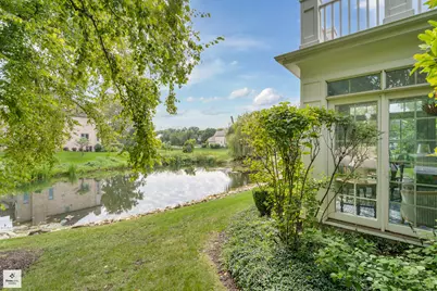 8010 Greenbriar Court, Burr Ridge, IL 60527 - Photo 7