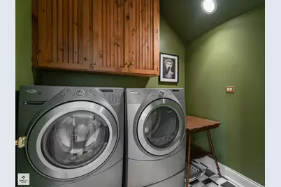 8010 Greenbriar Court, Burr Ridge, IL 60527 - Photo 43