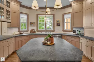 8010 Greenbriar Ct, Burr Ridge, IL 60527 - Photo 19