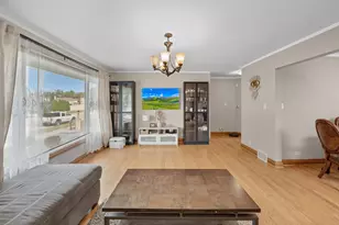 10817 S Oak Park Ave, Worth, IL 60482 - Photo 9