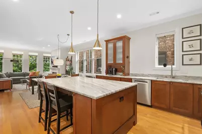 827 W Bradley Place #2E, Chicago, IL 60613 - Photo 13