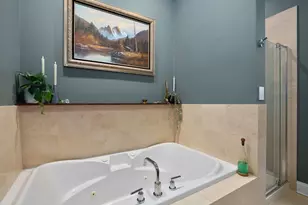 827 W Bradley Pl, Chicago, IL 60613 - Photo 17