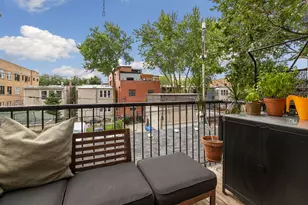 827 W Bradley Pl, Chicago, IL 60613 - Photo 25