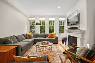 827 W Bradley Pl, Chicago, IL 60613 - Photo 3