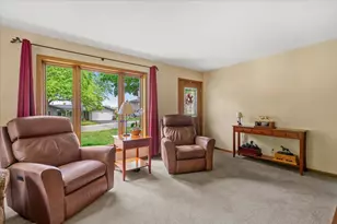 3705 W Anne St, McHenry, IL 60050 - Photo 5