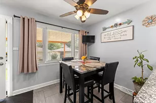 10305 S Ave O Ave, Chicago, IL 60617 - Photo 11