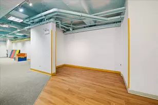 3827 N Southport Ave, Chicago, IL 60613 - Photo 11