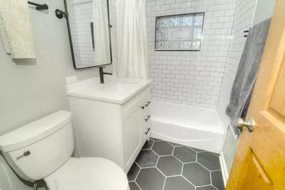 305 Maple Street, Glen Ellyn, IL 60137 - Photo 23