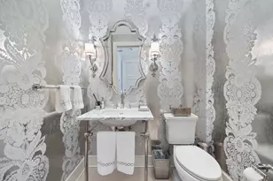 118 E Erie St, Chicago, IL 60611 - Photo 21