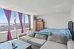 655 W Irving Park Rd, Chicago, IL 60613 - Photo 21