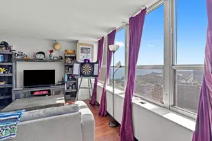 655 W Irving Park Rd, Chicago, IL 60613 - Photo 15