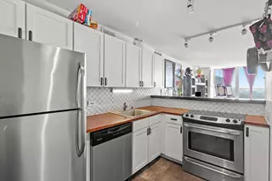 655 W Irving Park Rd, Chicago, IL 60613 - Photo 11