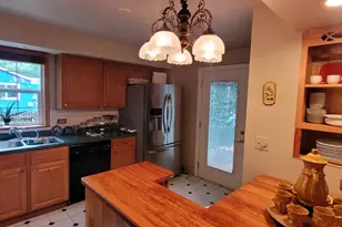 8019 Wonder View Dr, Wonder Lake, IL 60097 - Photo 11