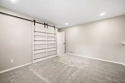 1718 Jeanette Avenue, Saint Charles, IL 60174 - Photo 27