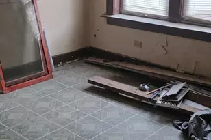 305 153rd St, Calumet City, IL 60409 - Photo 5