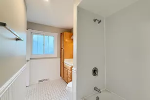 1041 Coach Rd, Homewood, IL 60430 - Photo 11