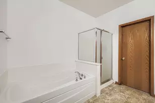 4579 Half Moon Dr, Yorkville, IL 60560 - Photo 17