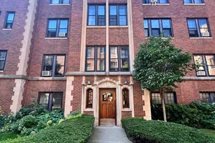 1352 E Madison Park, Chicago, IL 60615 - Photo 3