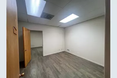 227 W Madison Street #1, Ottawa, IL 61350 - Photo 5