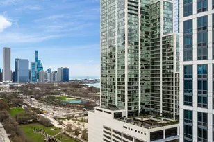 1250 S Michigan Ave, Chicago, IL 60605 - Photo 3