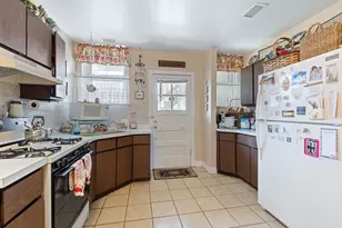 8130 Kenneth Ave, Skokie, IL 60076 - Photo 5