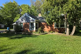 3898 Montgomery Dr, Crete, IL 60417 - Photo 3