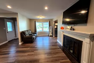 3898 Montgomery Dr, Crete, IL 60417 - Photo 7