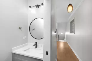 1113 N Mozart St, Chicago, IL 60622 - Photo 11