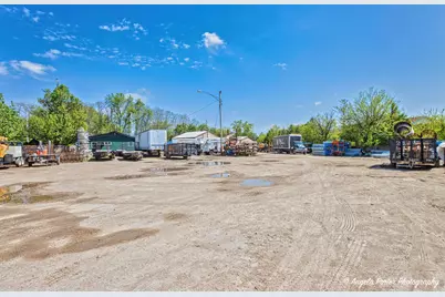 35220 N Il Route 83, Round Lake Beach, IL 60073 - Photo 7