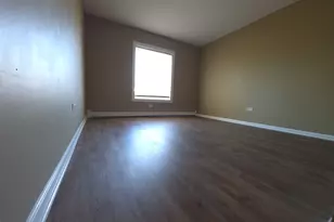 1665 Coach Dr, Naperville, IL 60565 - Photo 7