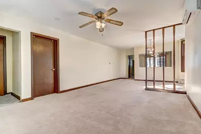 13147 S Brandon Avenue, Chicago, IL 60633 - Photo 3