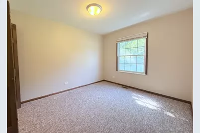 18018 Chantilly Lane, Hazel Crest, IL 60429 - Photo 7