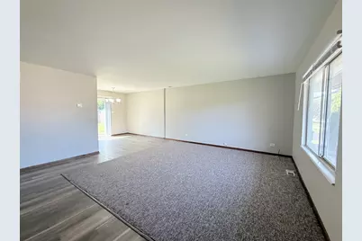 18018 Chantilly Lane, Hazel Crest, IL 60429 - Photo 3