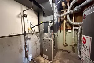 18018 Chantilly Ln, Hazel Crest, IL 60429 - Photo 17