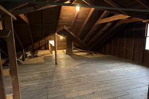 705 W Olive St, Bloomington, IL 61701 - Photo 23